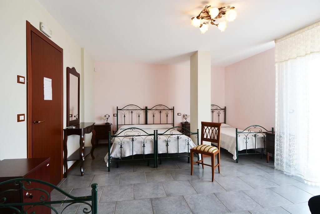 מרינה די רגוזה B&B La Castellana מראה חיצוני תמונה