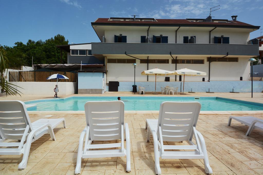 מרינה די רגוזה B&B La Castellana מראה חיצוני תמונה