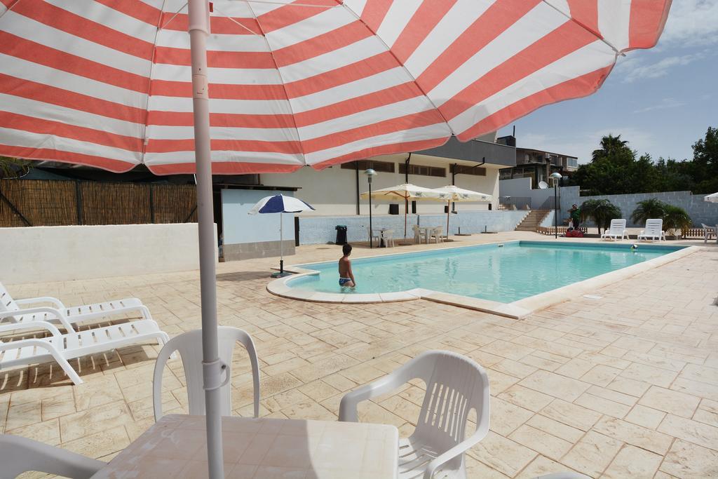 מרינה די רגוזה B&B La Castellana מראה חיצוני תמונה