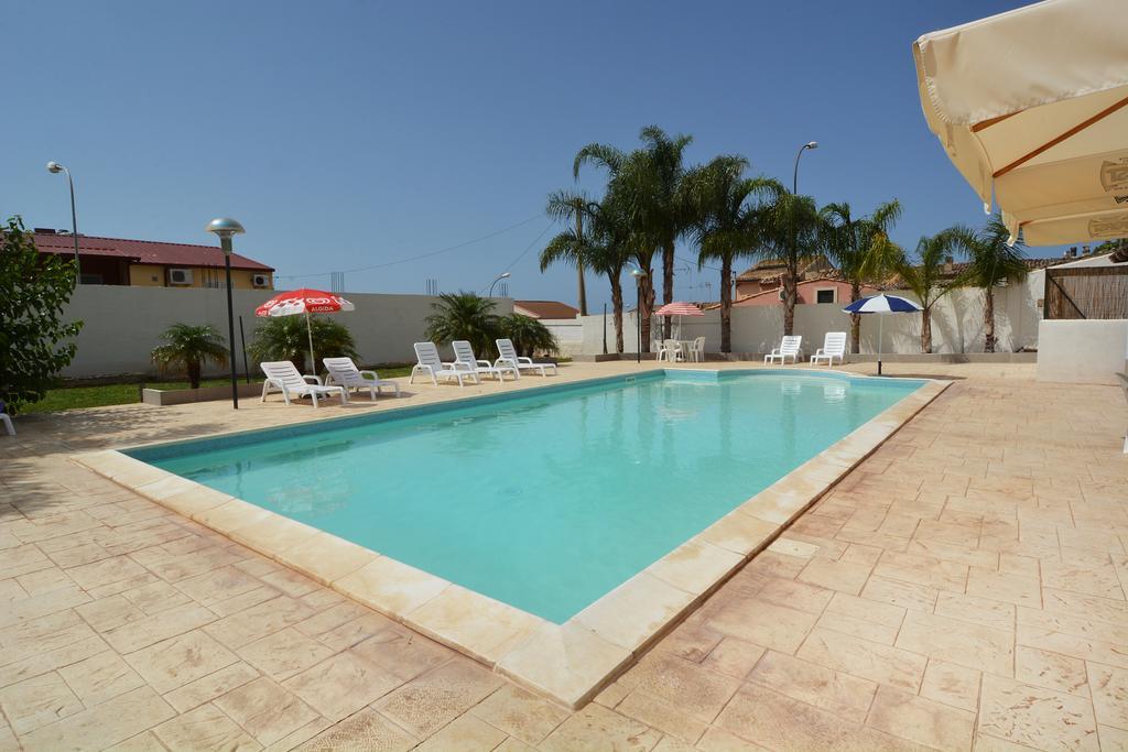 מרינה די רגוזה B&B La Castellana מראה חיצוני תמונה